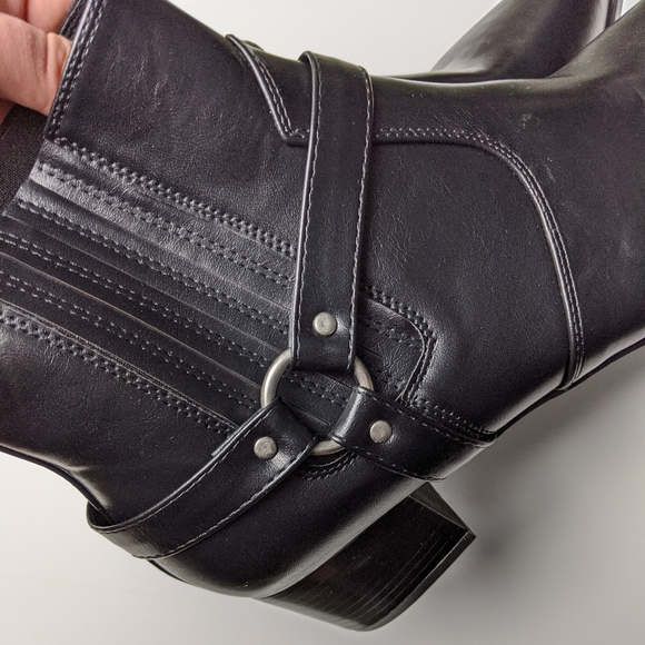 🌿 HALSTON BOOTIES🌿 - Picture 7 of 8